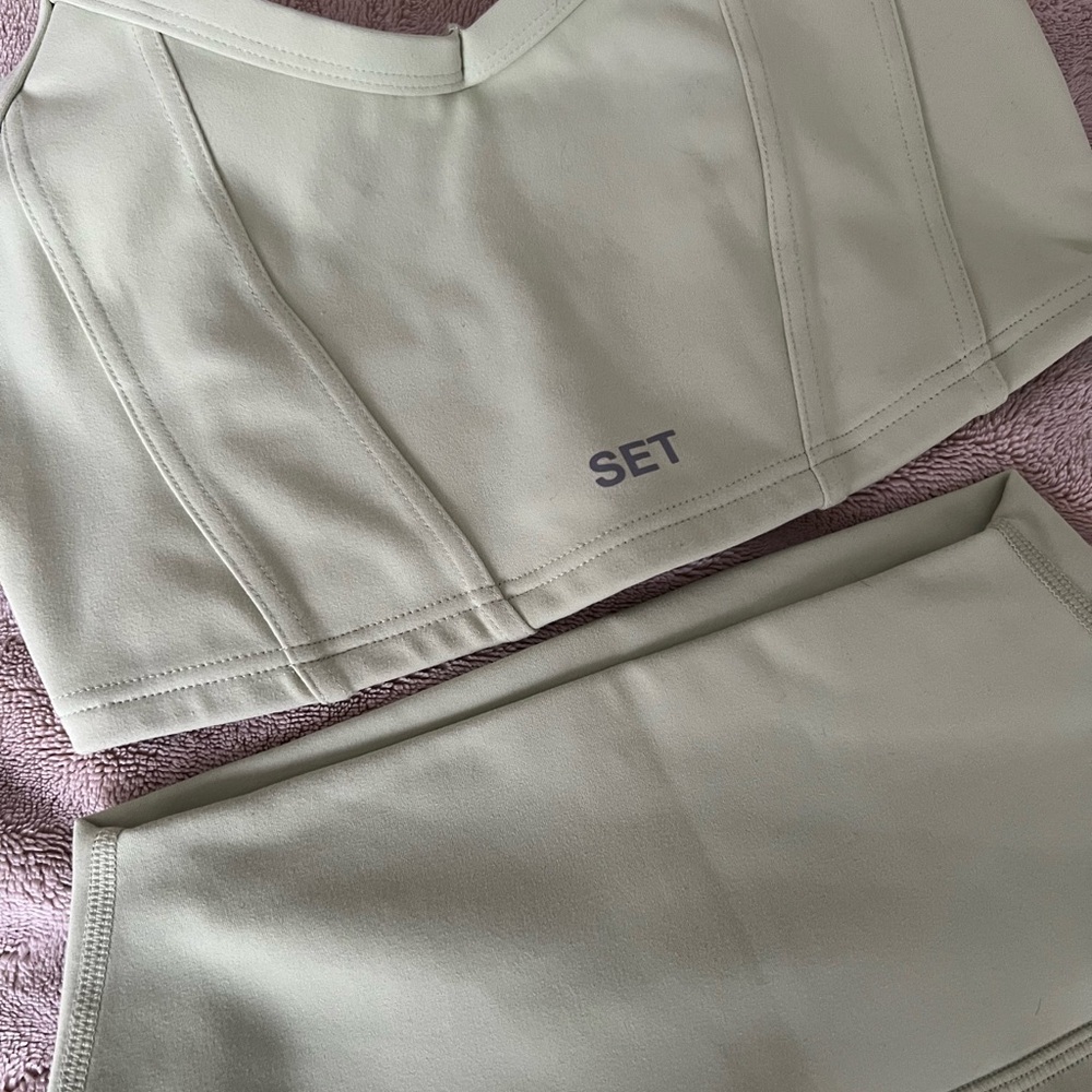 Set Active Luxform Set Aimee Song Collab - image 5